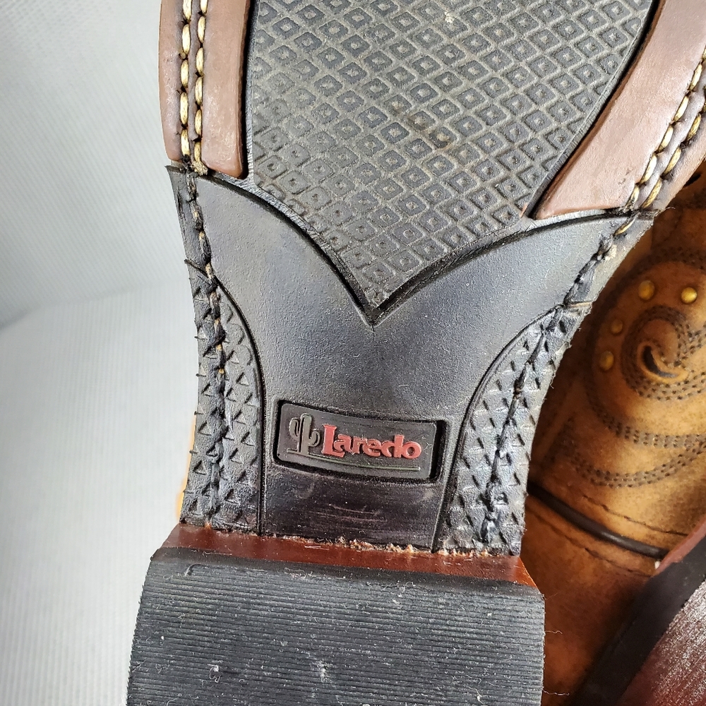 Laredo Brown Embroidered Winter Boots - Picture 9 of 14